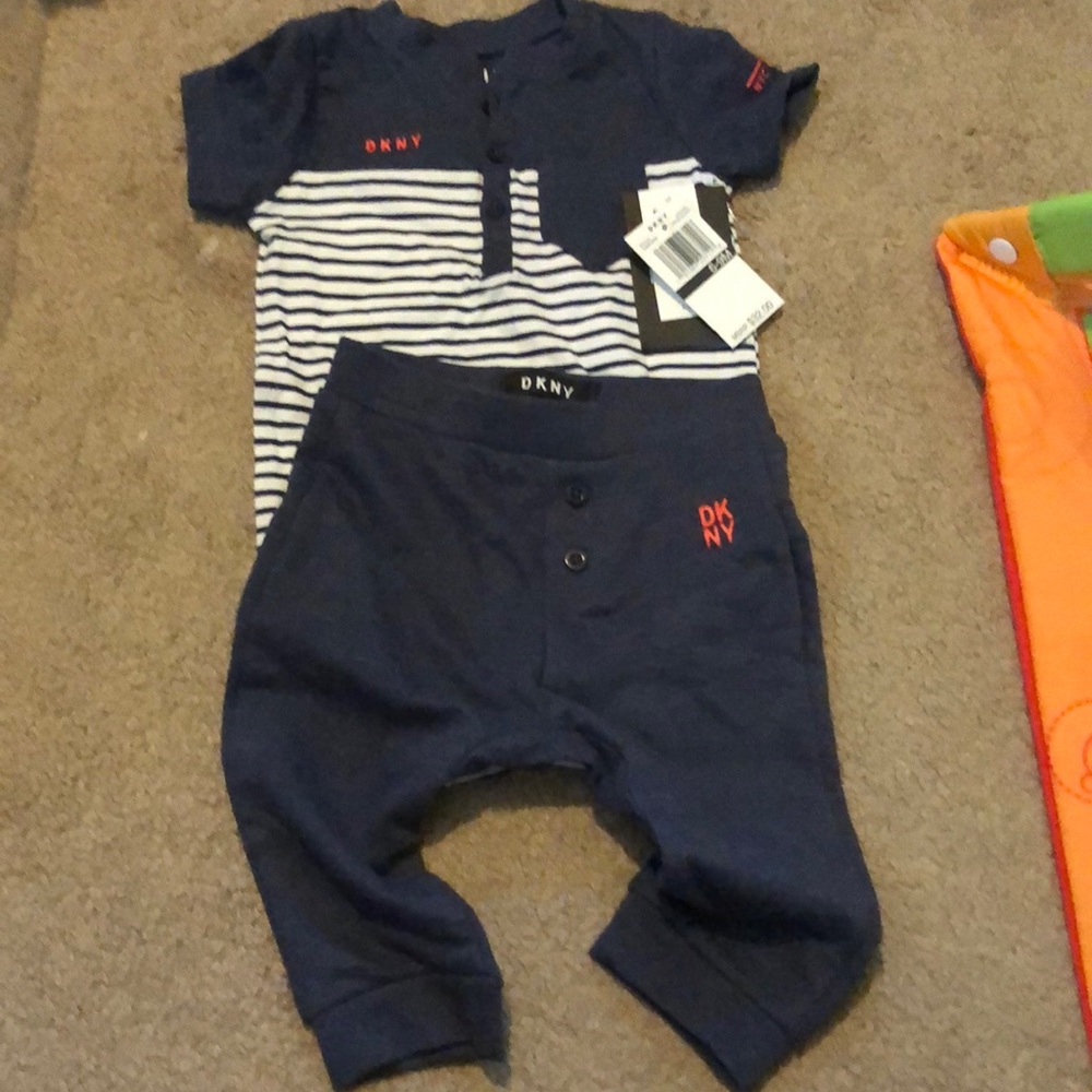 DKNY baby boy 2 piece set 6-9 month